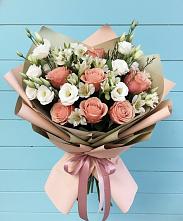 Букет цветов из:  Розы, Альстромерии и Лизиантусы в Кагальнике