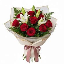 Букет цветов из:  Лилии и Розы #REPLACE_PRED# Кагальнике