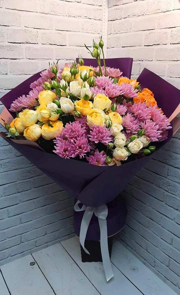 Букет цветов из: Хризантемы и Розы в Кагальнике