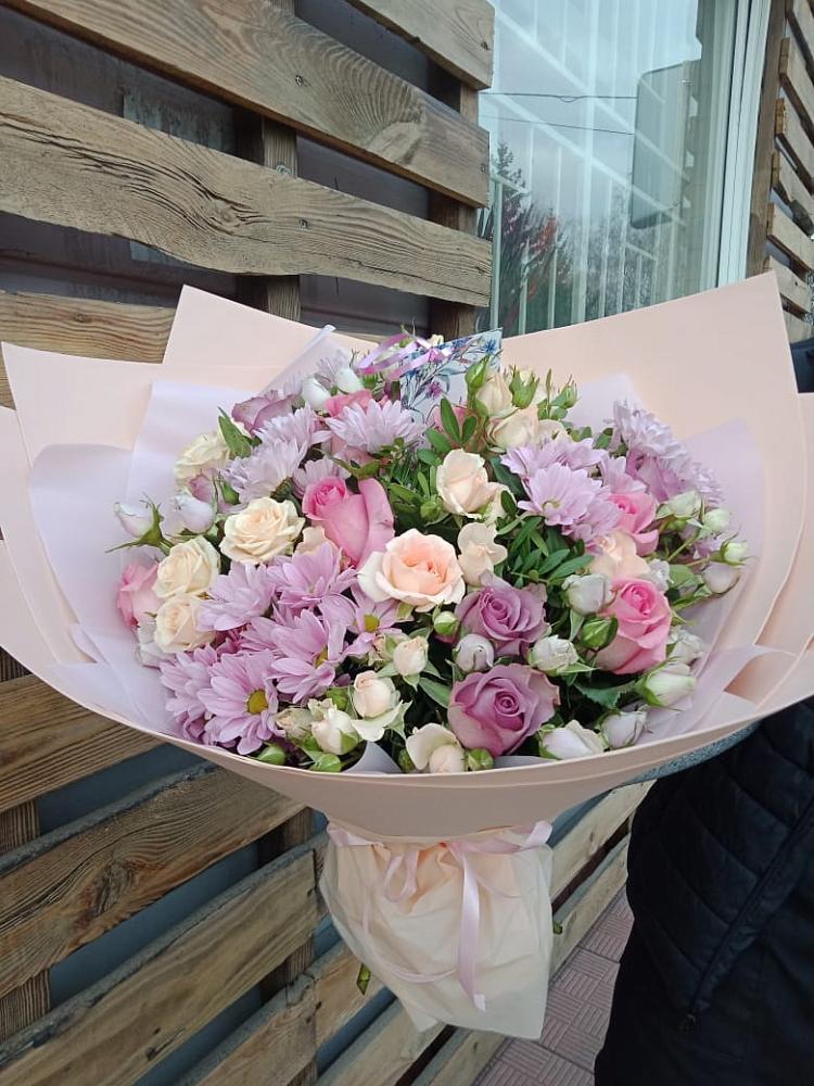 Букет цветов из: Розы и Хризантемы в Кагальнике