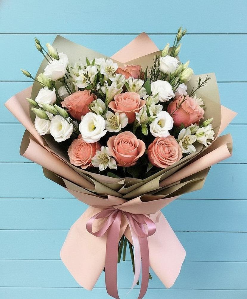 Букет цветов из: Розы, Альстромерии и Лизиантусы в Кагальнике