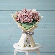 Букет цветов из:  Орхидеи и Розы в Кагальнике