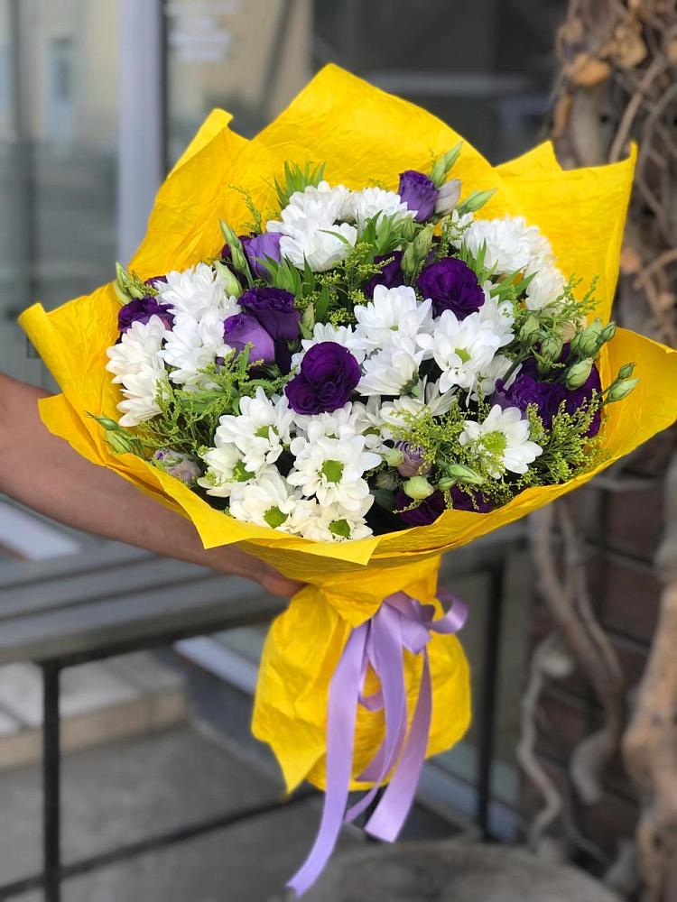 Букет цветов из: Ирисы, Хризантемы и Ромашки в Кагальнике