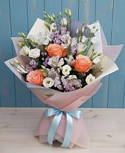 Букет цветов из:  Лизиантусы, Розы, Альстромерии и Гипсофила в Кагальнике