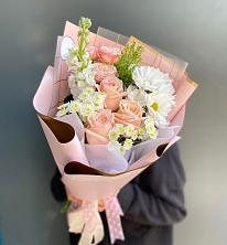 Букет цветов из:  Хризантемы и Розы в Кагальнике