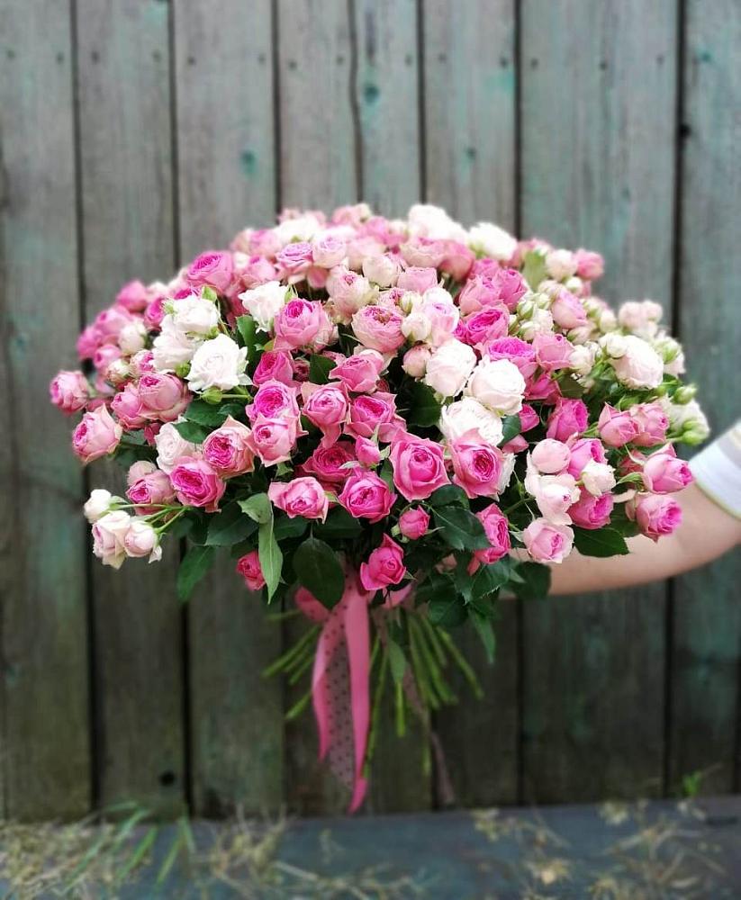 Букет Розовые кустовые розы Натали и Лав Лидия в Кагальнике