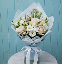 Букет цветов из:  Розы и Лизиантусы в Кагальнике