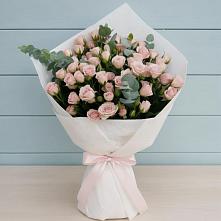 Букет цветов из:  Розы #REPLACE_PRED# Кагальнике