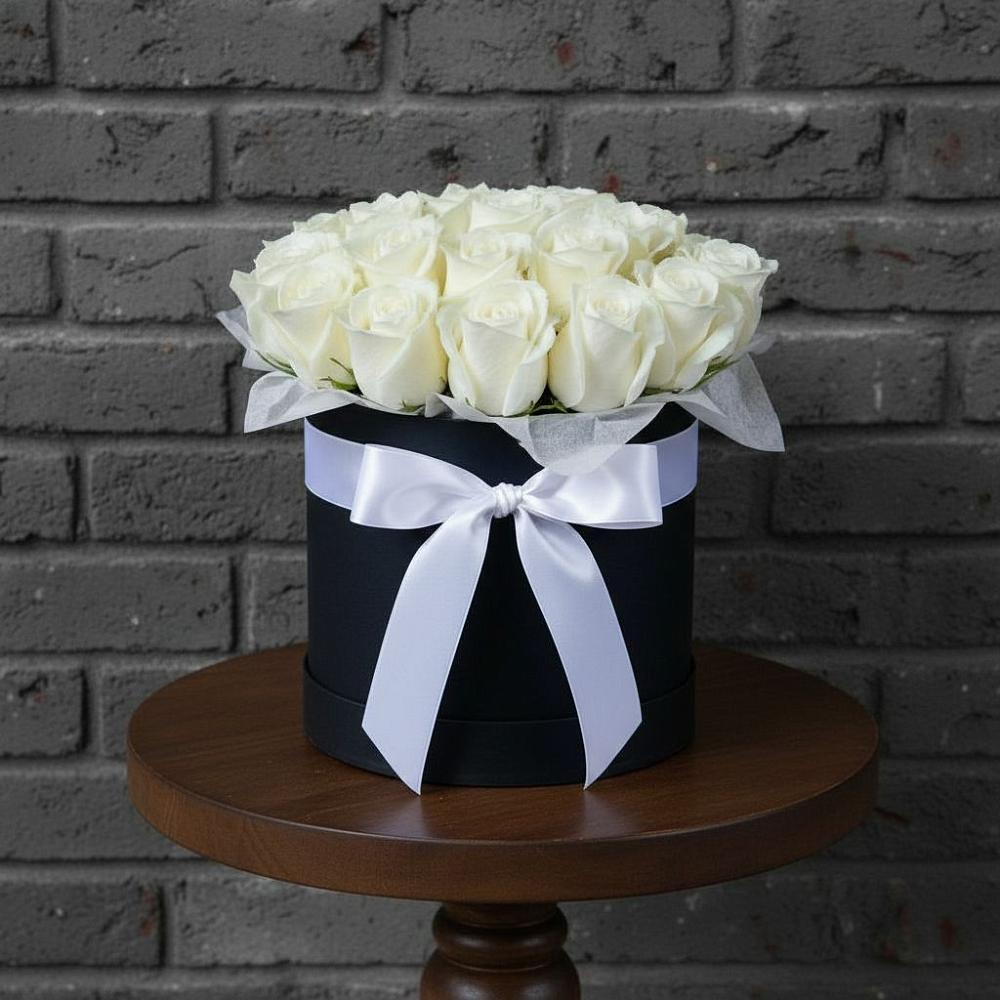 Цветочная композиция из Розы в шляпной коробке в Кагальнике