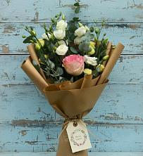 Букет цветов из:  Розы и Лизиантусы в Кагальнике