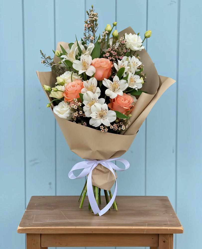 Букет цветов из: Альстромерии, Лизиантусы, Розы и Хризантемы в Кагальнике