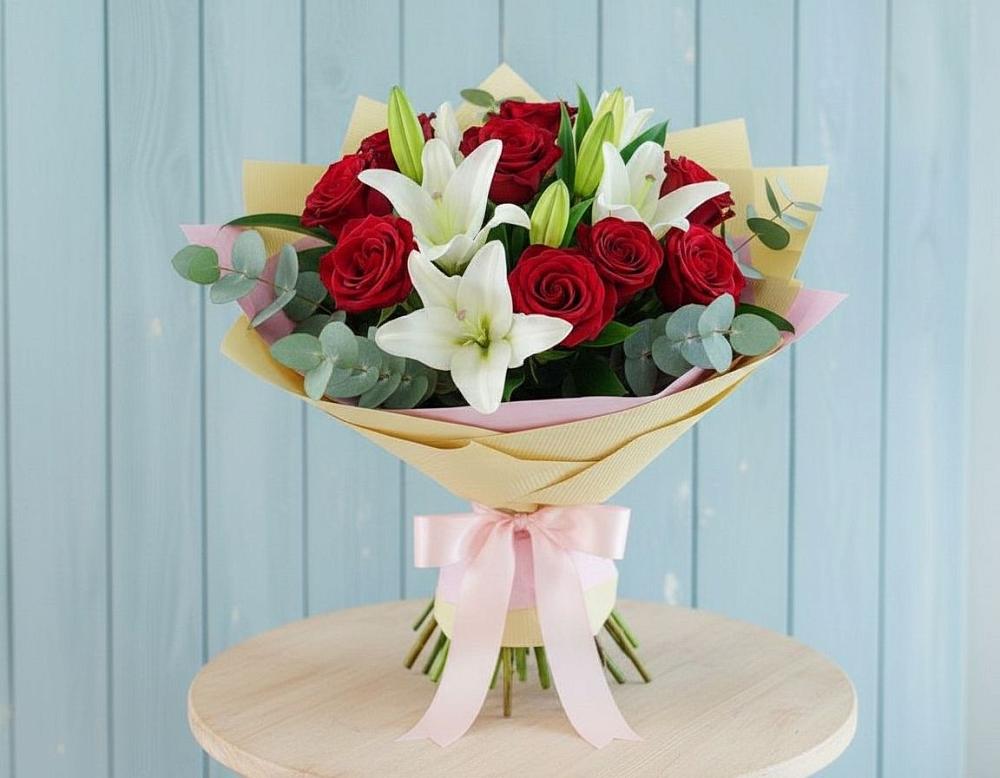 Букет цветов из: Лилии и Розы в Кагальнике